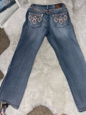 the cutest bootcut bling jeans😍